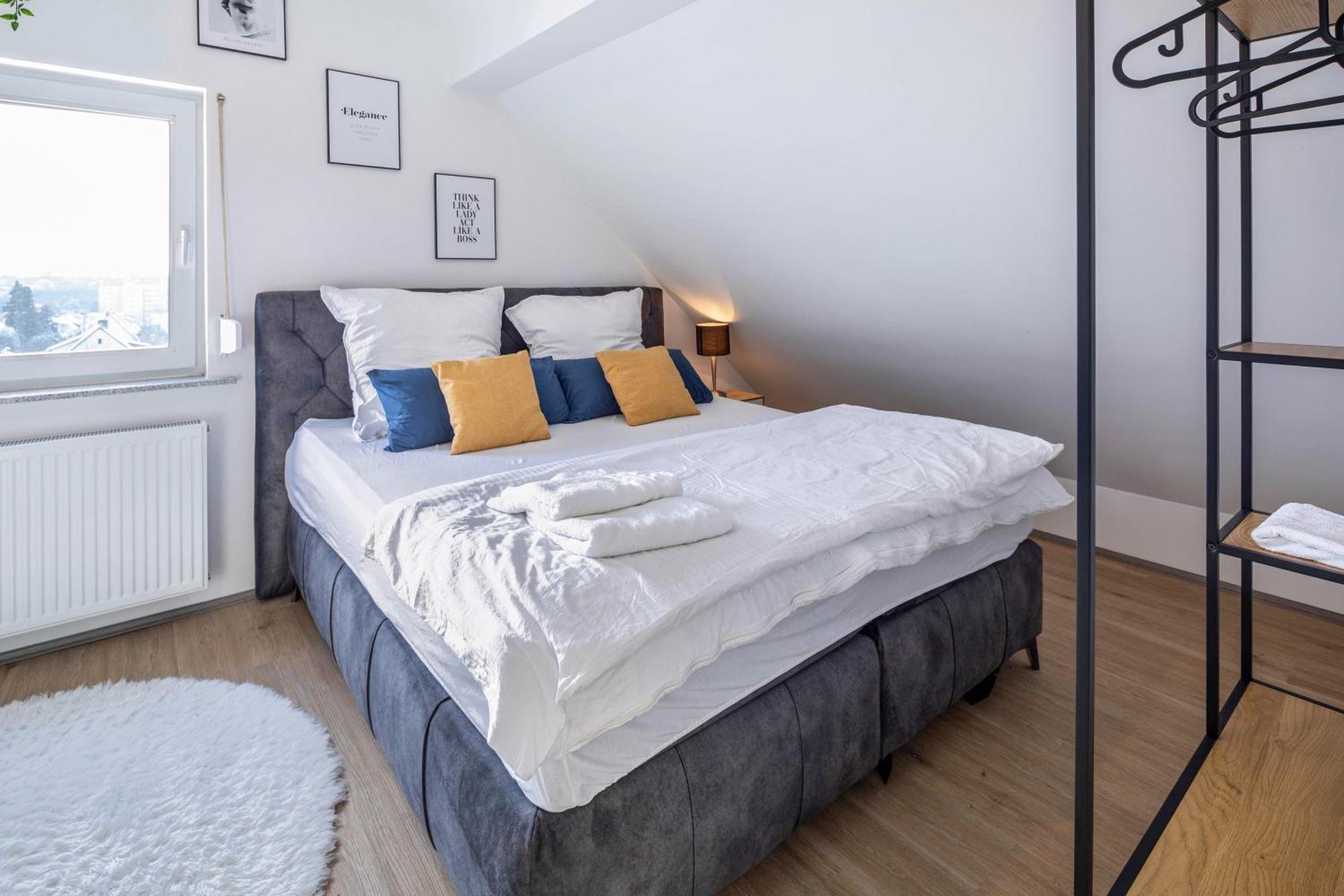 Apartment Hue Space Air