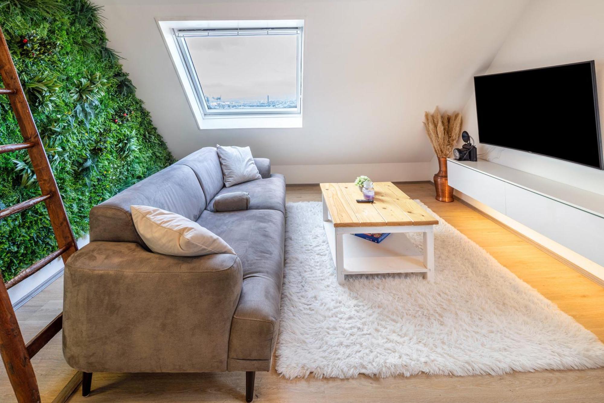 Apartment Hue Space Air